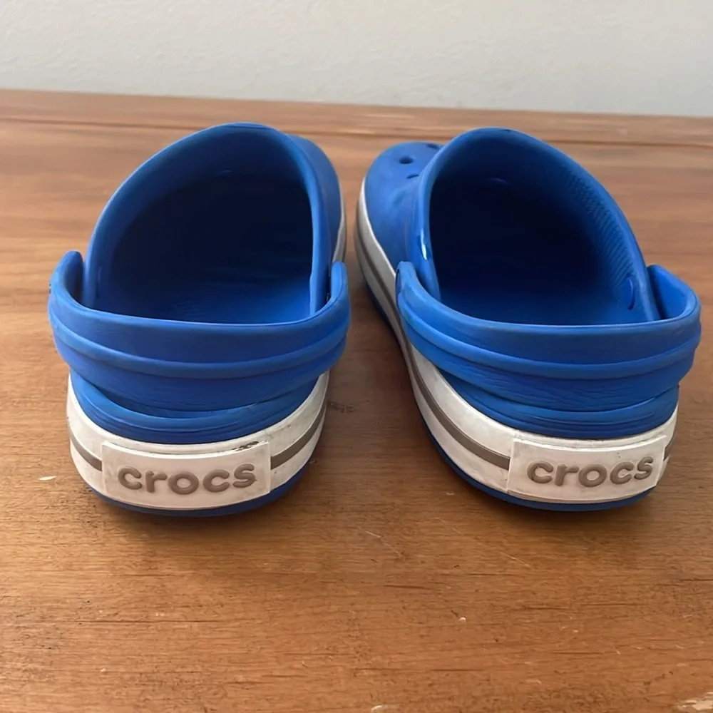 CROCS Blue and White Water Shoes Size 5